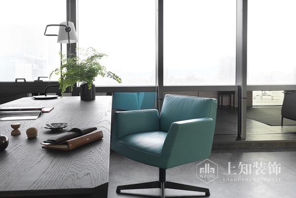 簡(jiǎn)約而時(shí)尚！現(xiàn)代質(zhì)感辦公室設(shè)計(jì)-9.jpg